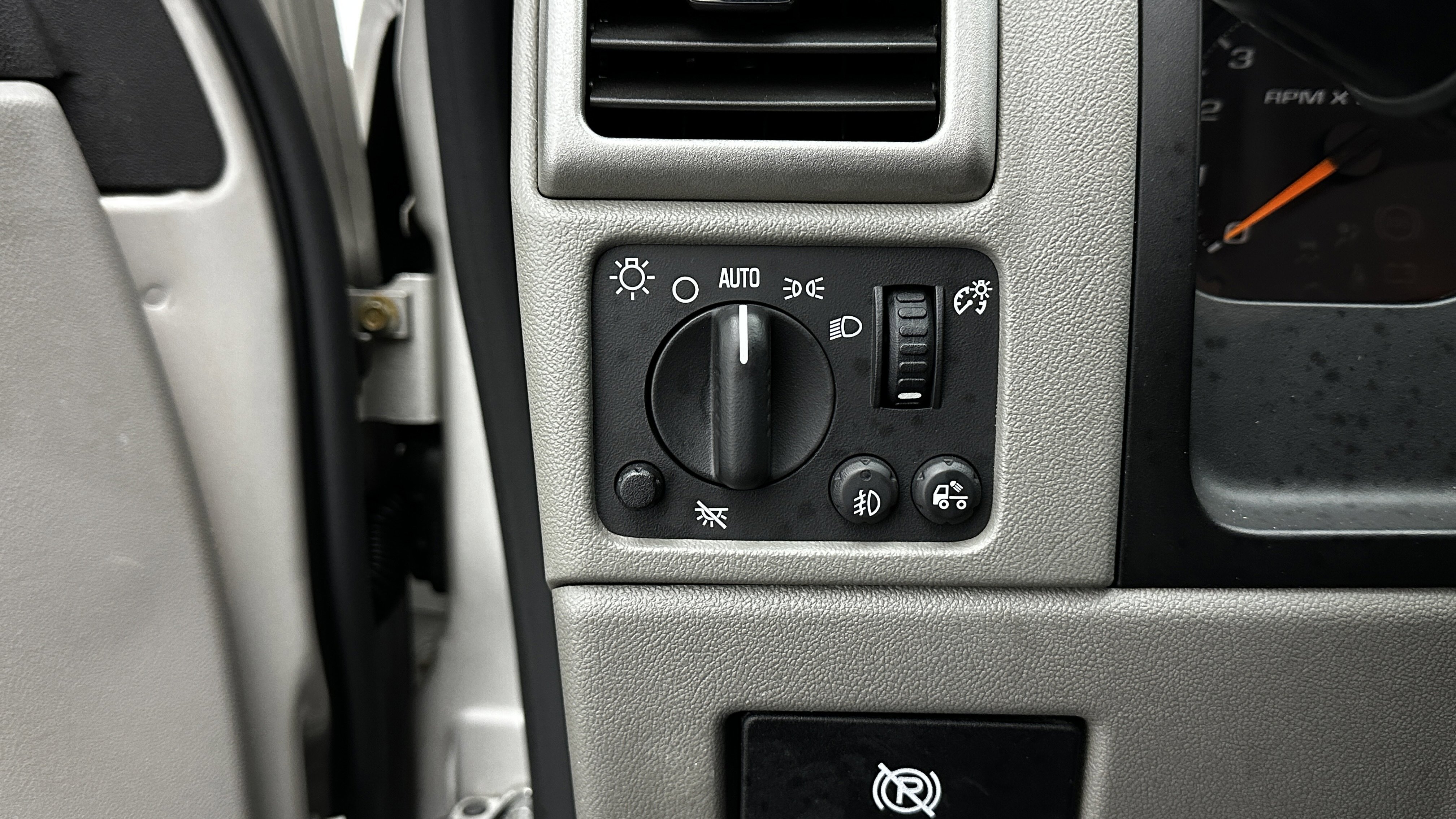 Used 2008 GMC Canyon SL image 14