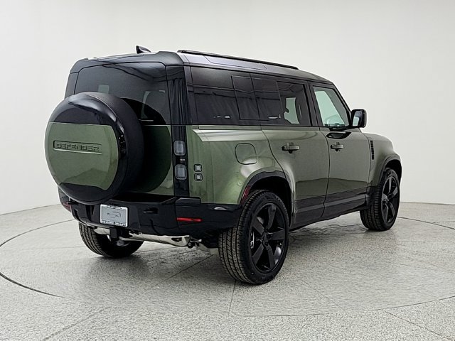 New 2026 Land Rover Defender 110 X-Dynamic SE AWD/4WD image 5