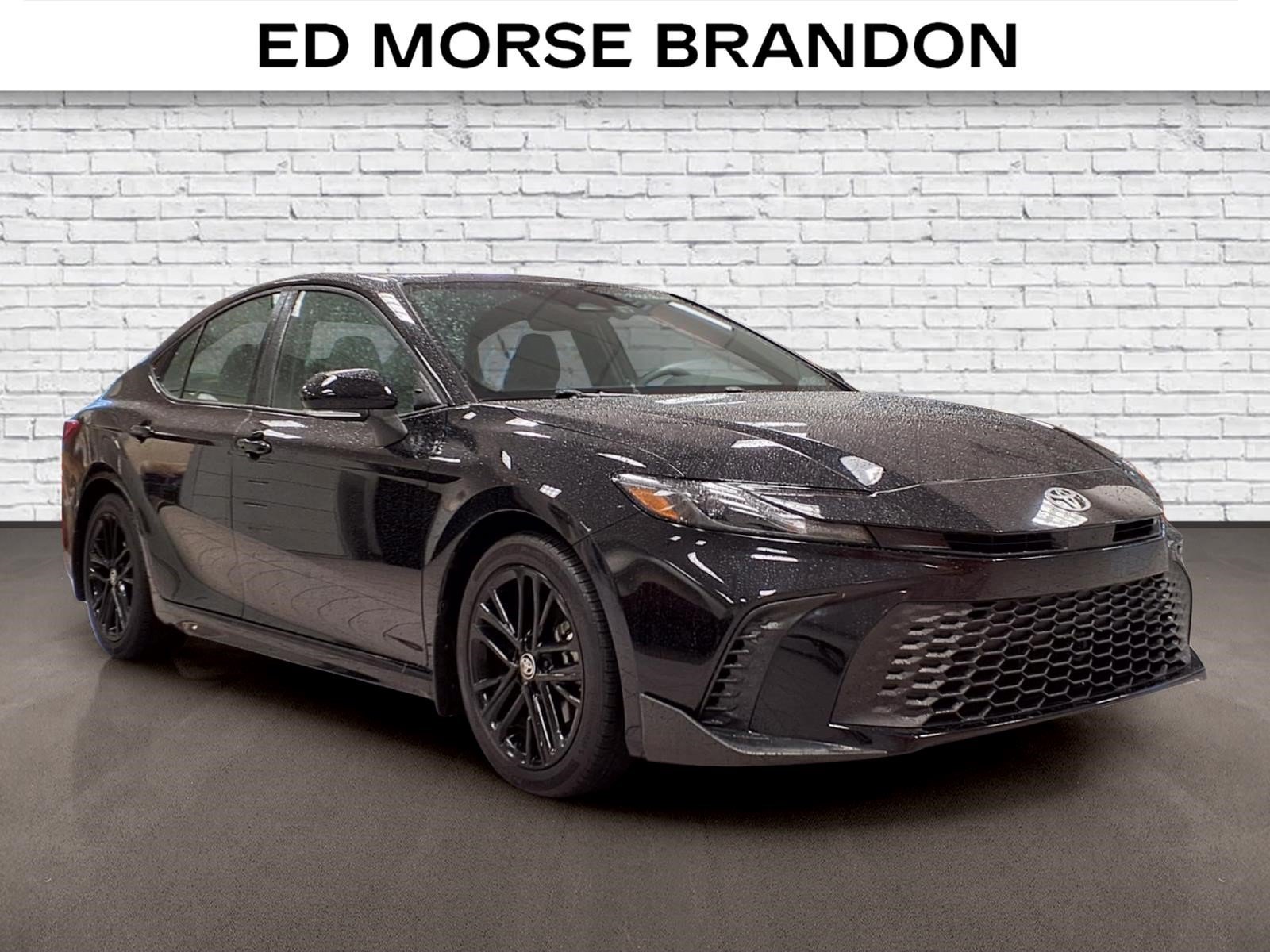 Used 2025 Toyota Camry SE FWD image 6