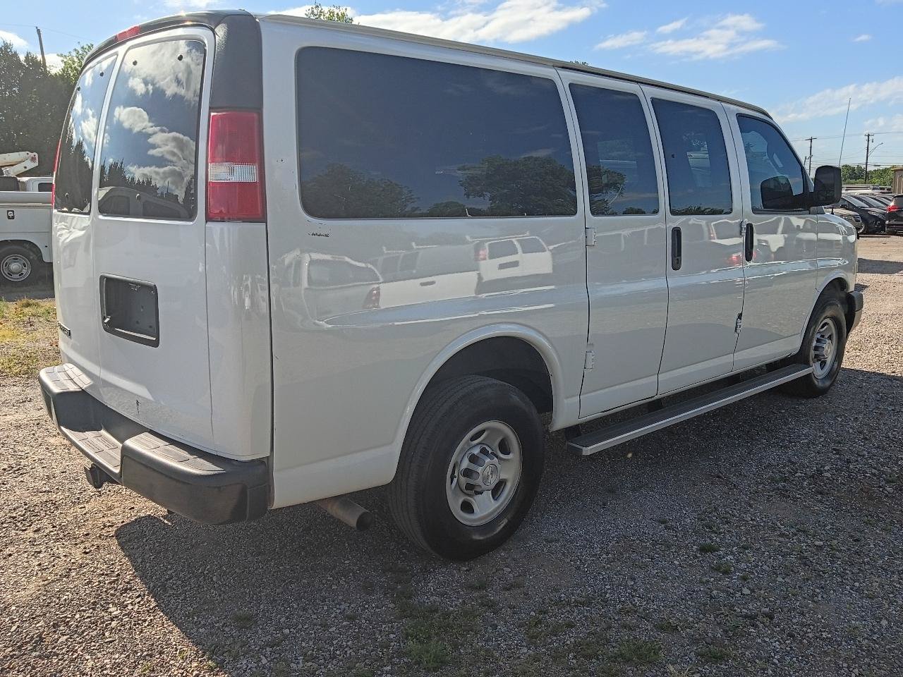 Used 2019 Chevrolet Express 3500 LS RWD image 5