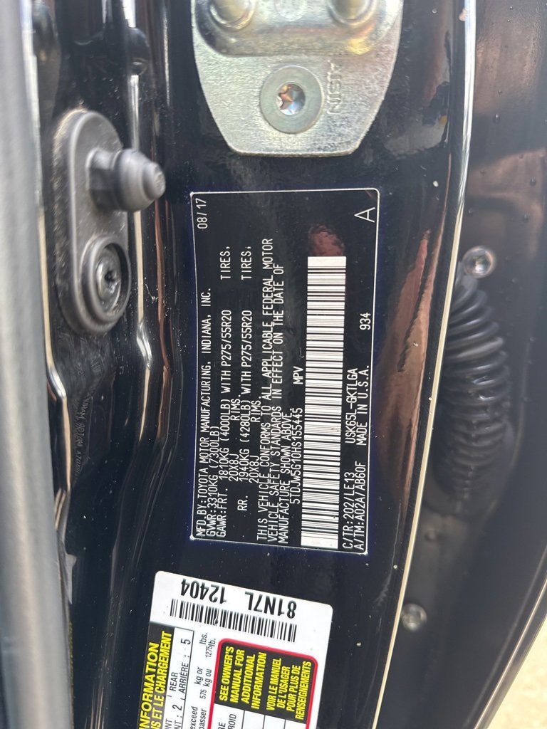 Used 2017 Toyota Sequoia Limited w/ Safety & Convenience Package image 26