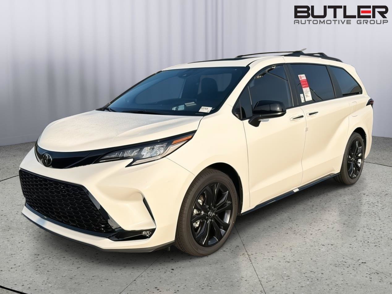 New 2026 Toyota Sienna XSE