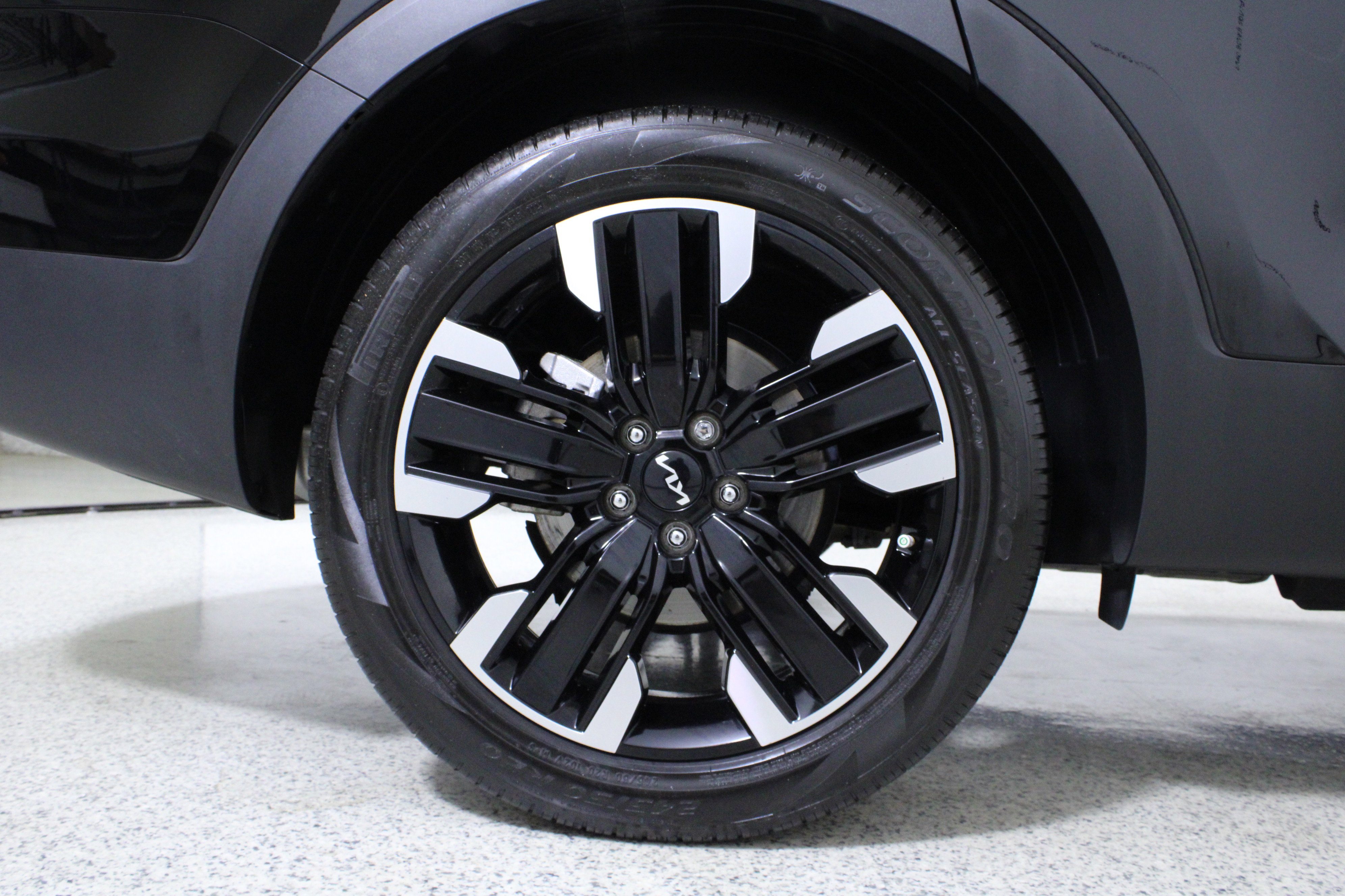 Used 2024 Kia Telluride SX FWD image 8