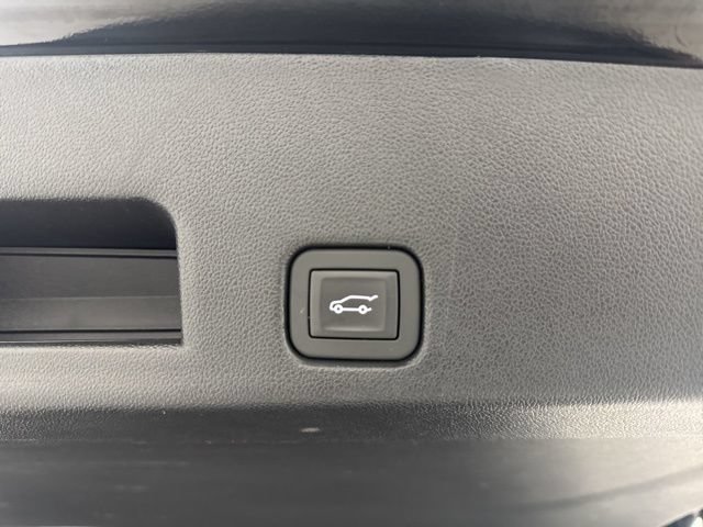 Used 2026 GMC Acadia Elevation w/ Elevation Premium Package AWD/4WD image 33