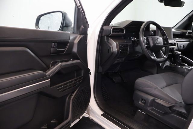Certified 2024 Toyota Tacoma SR5 image 9