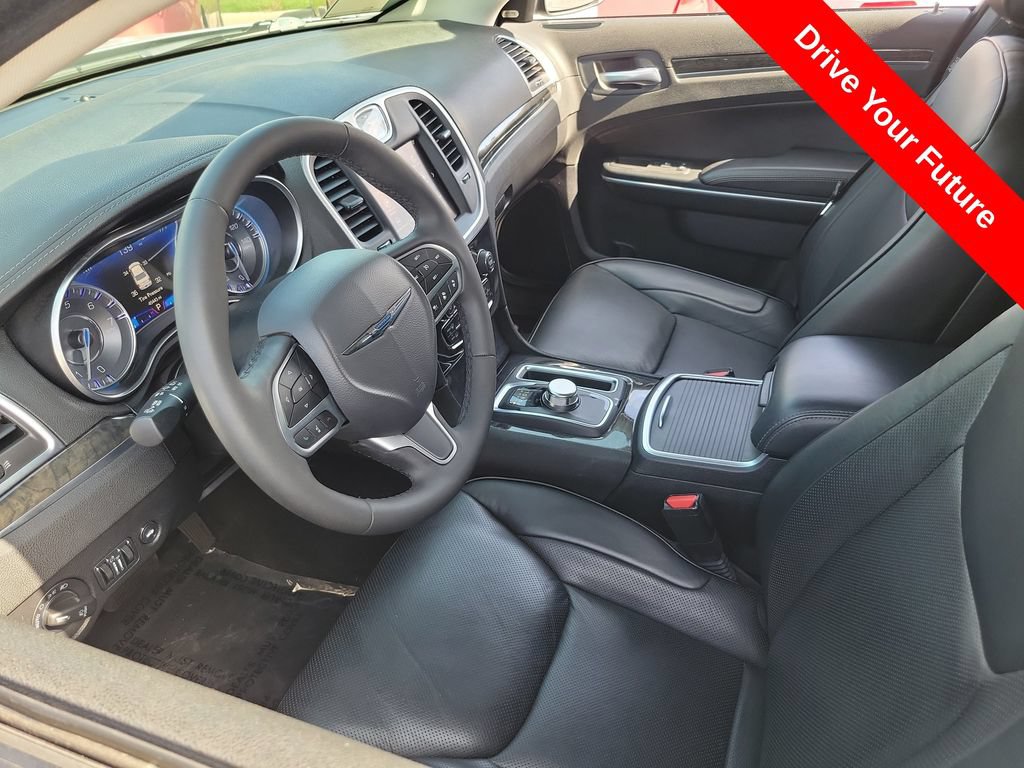 Used 2023 Chrysler 300 Touring L w/ Safetytec Plus Group RWD image 3
