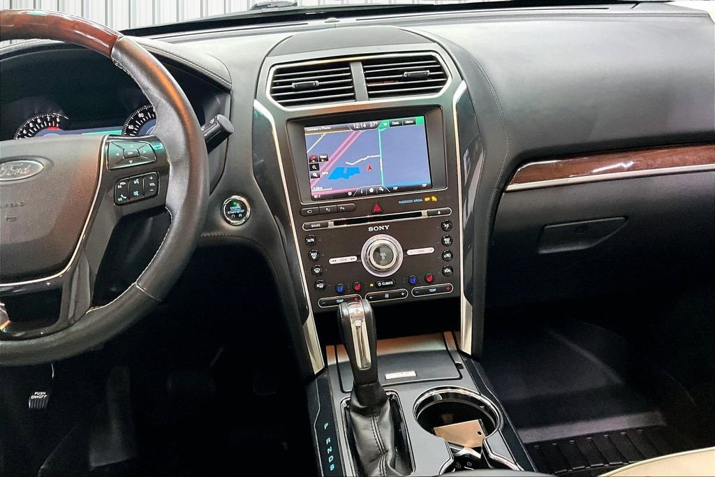 Used 2016 Ford Explorer Platinum image 9