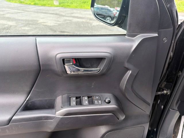 Used 2023 Toyota Tacoma TRD Off-Road AWD/4WD image 10