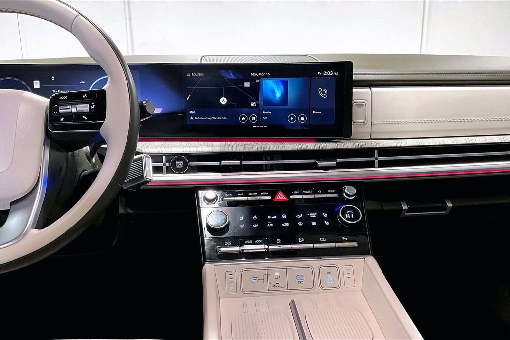 Used 2025 Hyundai Santa Fe Calligraphy image 8