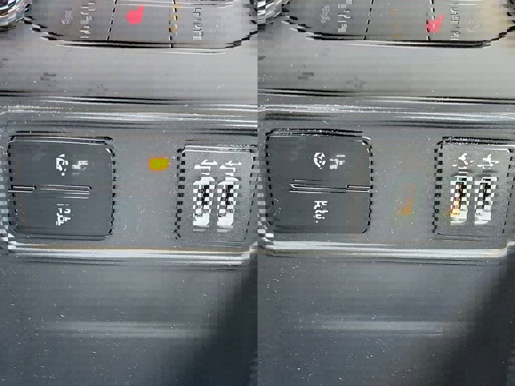 Used 2019 Ford EcoSport SE image 26