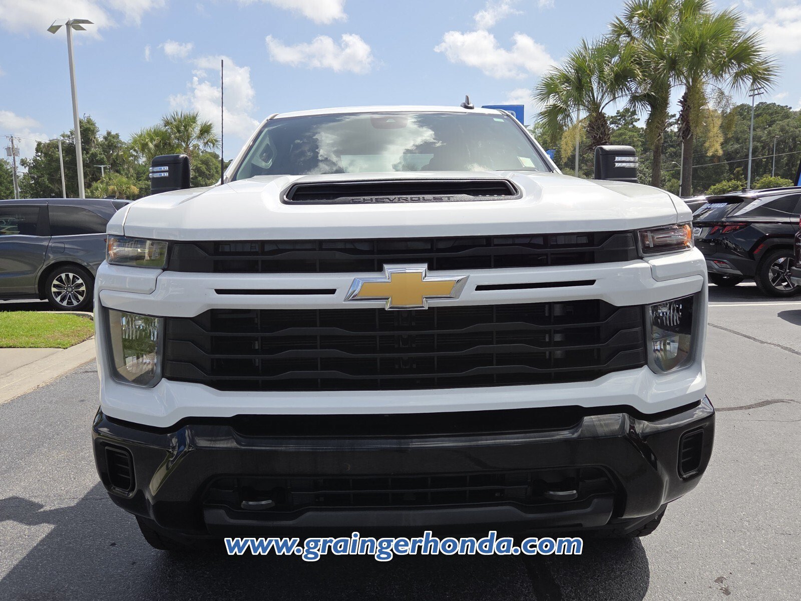 Used 2024 Chevrolet Silverado 2500 Custom w/ Custom Value Package RWD image 8