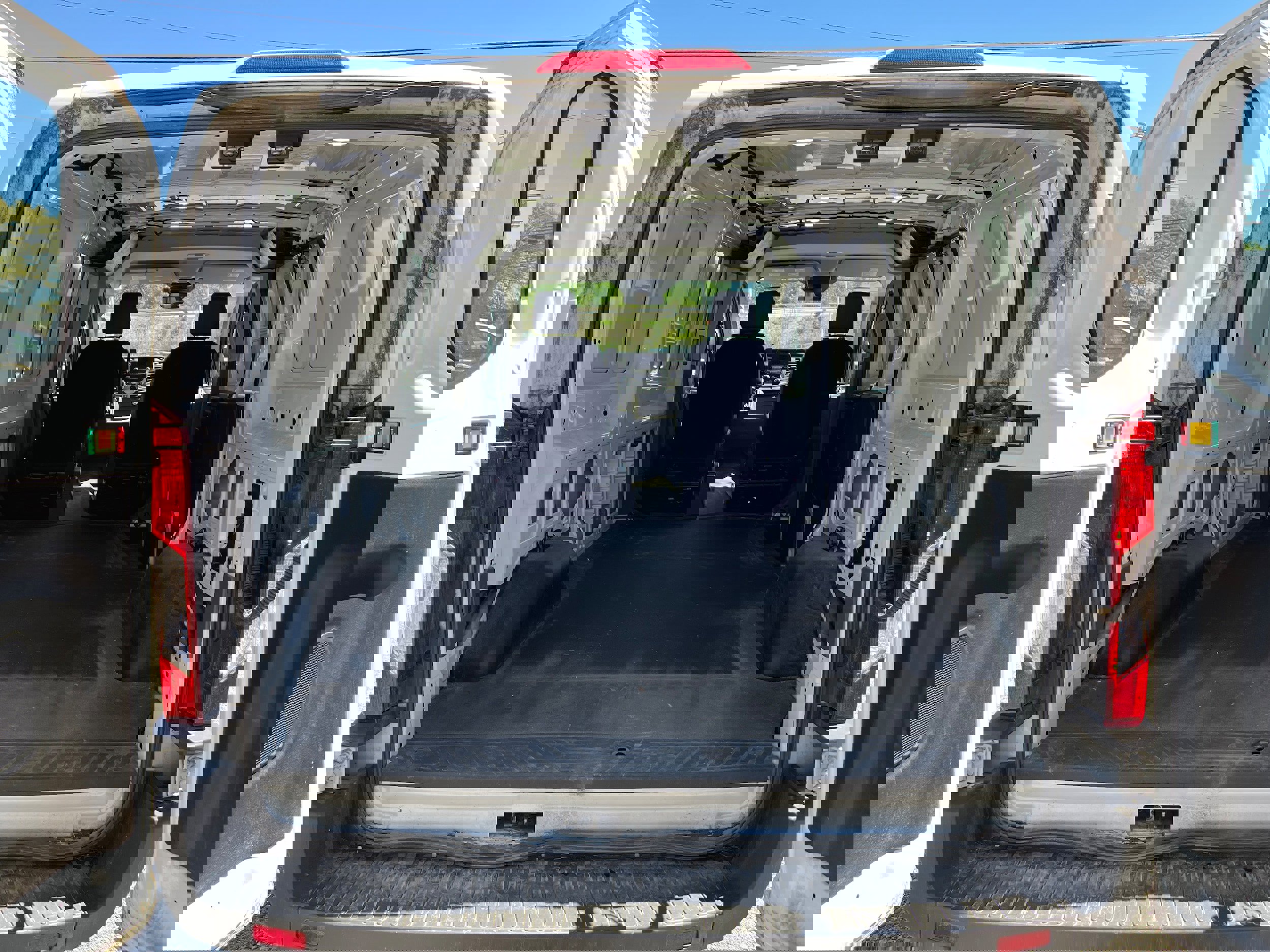 Used 2020 Ford Transit 150 Low Roof RWD image 7