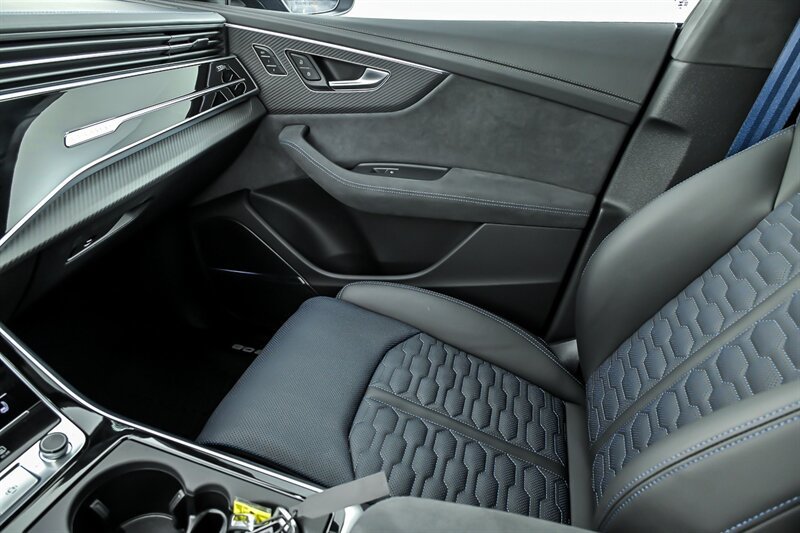 Used 2026 Audi RS Q8 performance AWD/4WD image 30