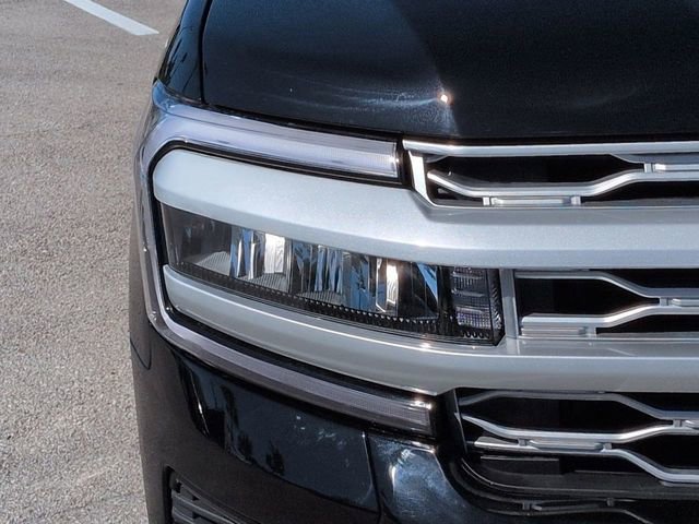 Used 2024 Ford Expedition XLT image 10