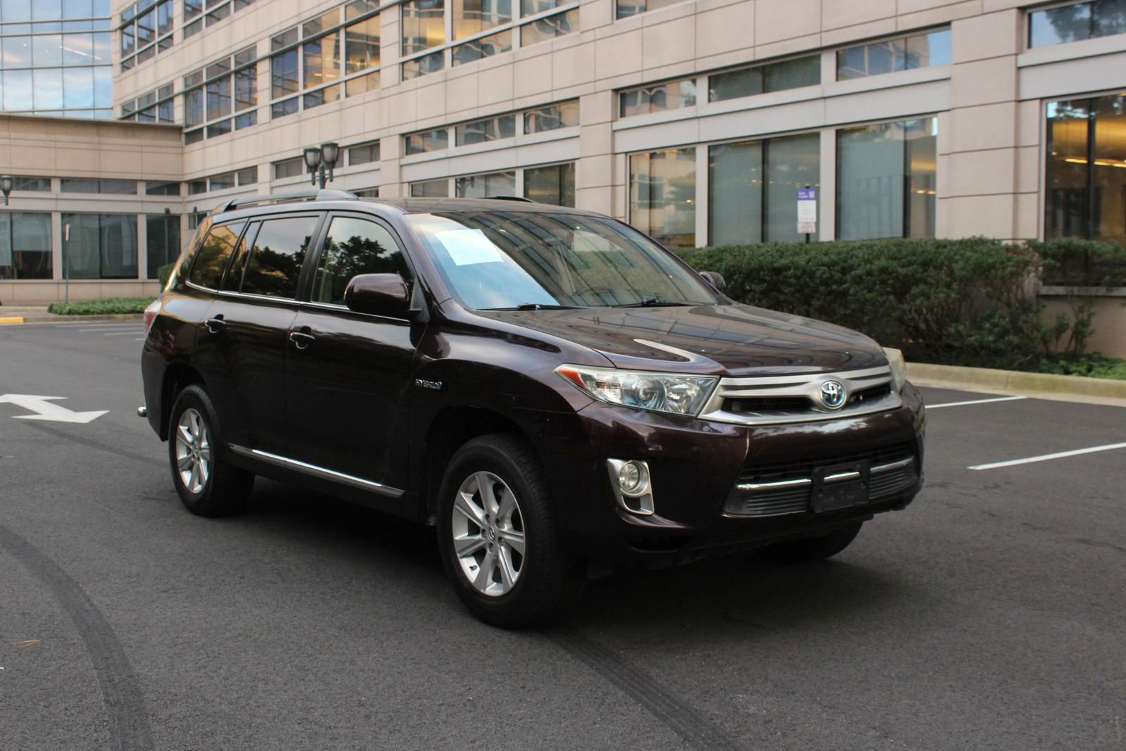 Used 2013 Toyota Highlander Hybrid AWD/4WD image 1