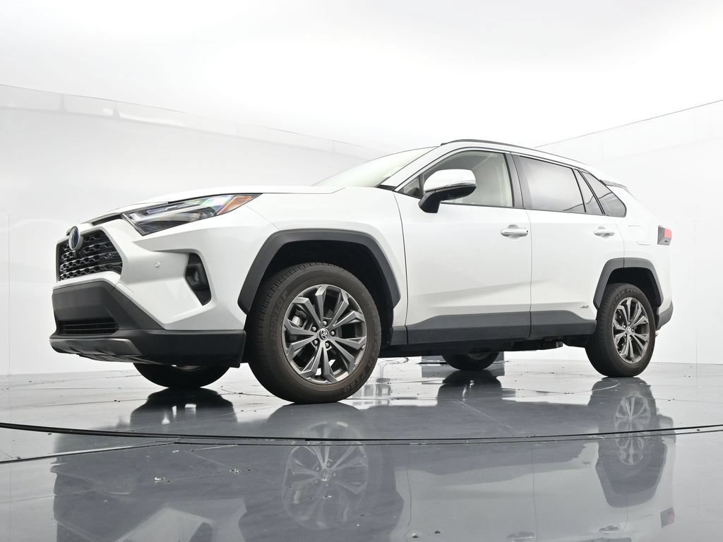 Used 2024 Toyota RAV4 Limited w/ Advanced Technology Package AWD/4WD image 32