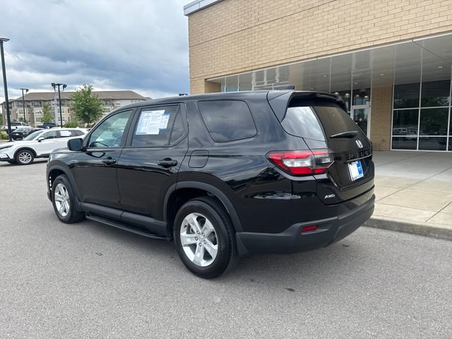 Certified 2023 Honda Pilot LX image 2
