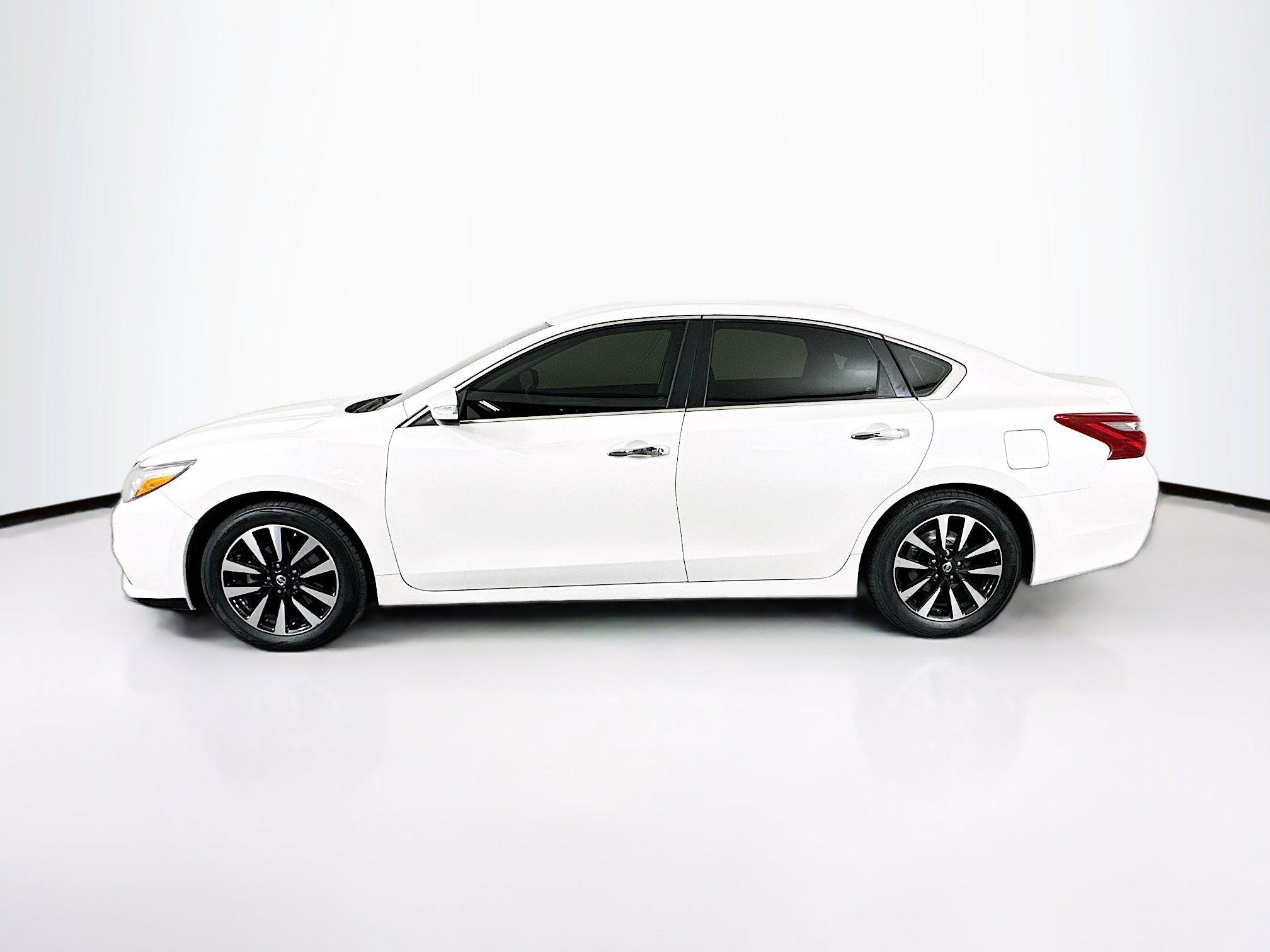 Used 2018 Nissan Altima 2.5 SL FWD image 4