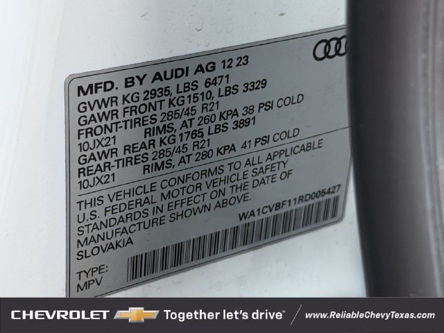 Used 2024 Audi Q8 Prestige w/ Prestige Package AWD/4WD image 37
