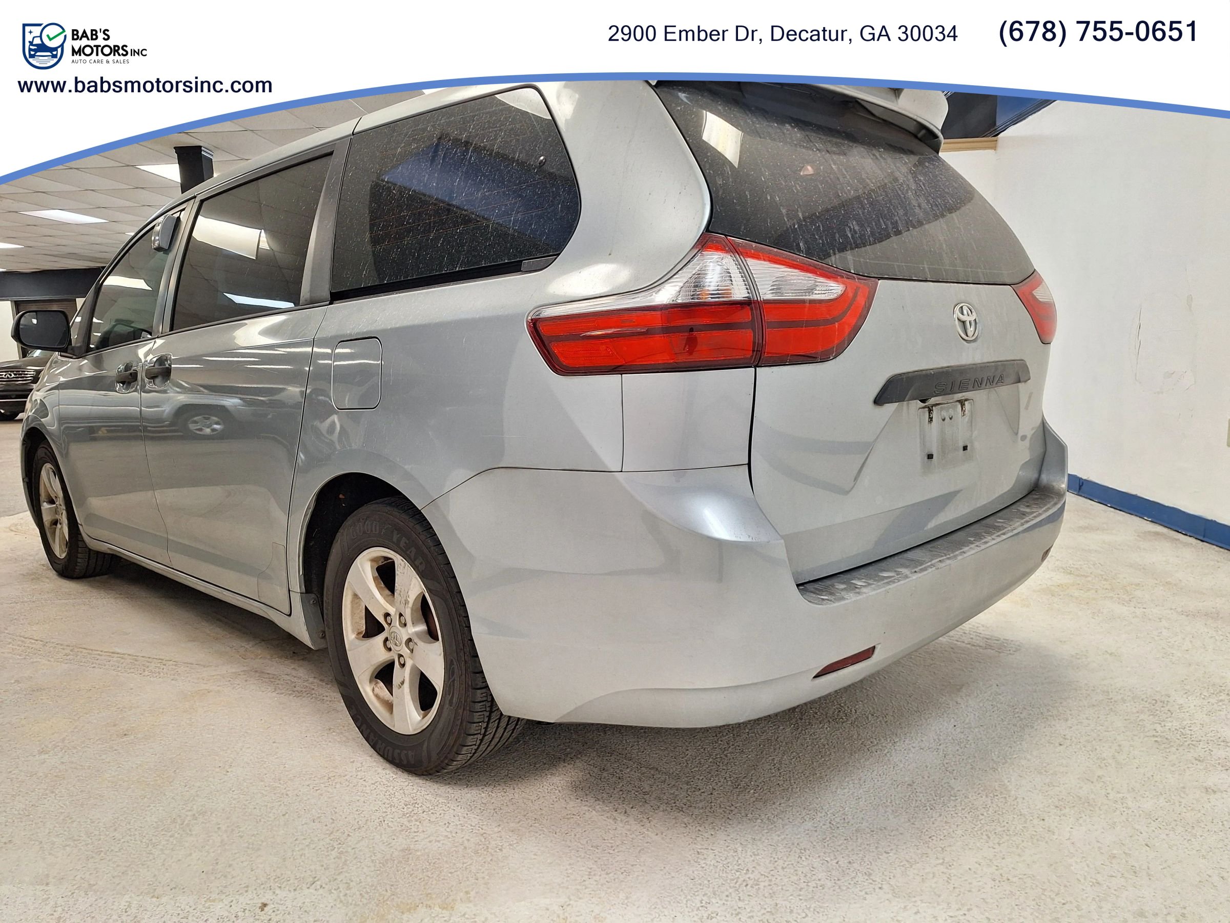 Used 2015 Toyota Sienna L FWD image 25