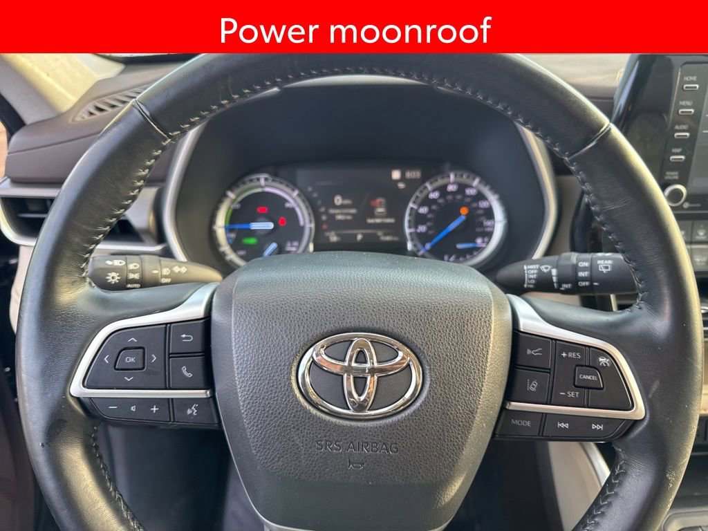 Used 2022 Toyota Highlander XLE AWD/4WD image 6