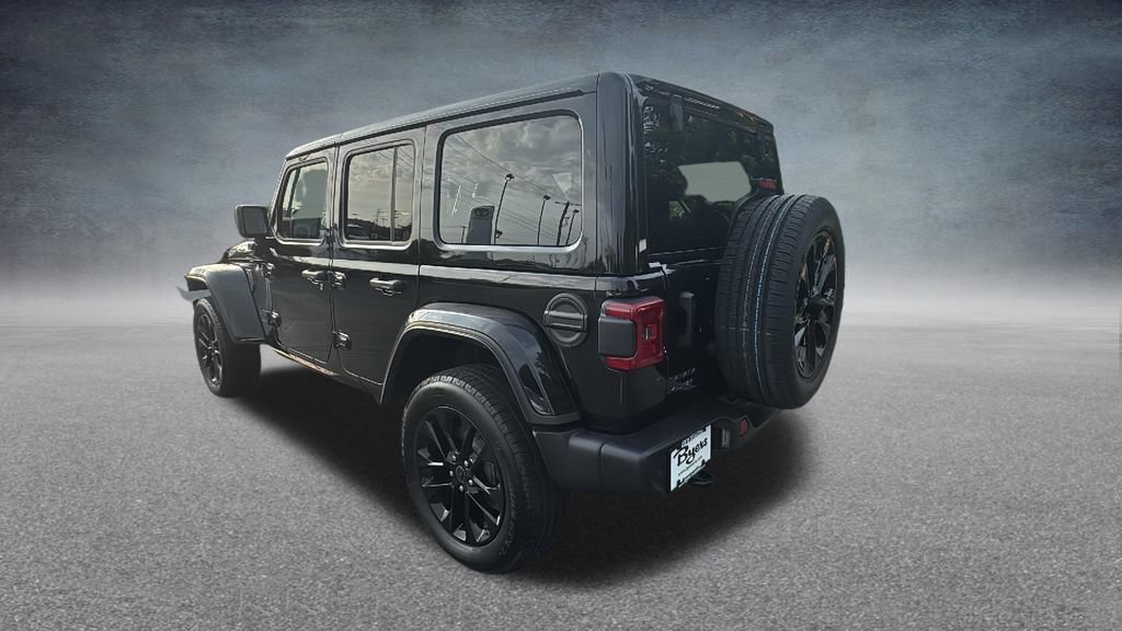 Used 2025 Jeep Wrangler Unlimited Sahara w/ Safety Group AWD/4WD image 27