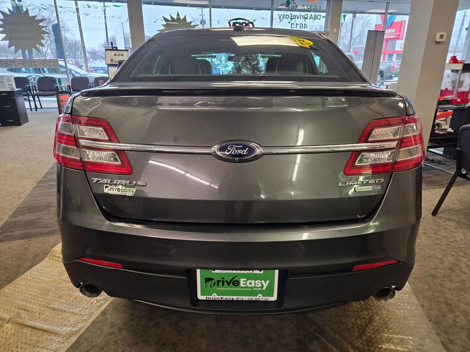 Used 2016 Ford Taurus Limited w/ Equipment Group 301A image 9