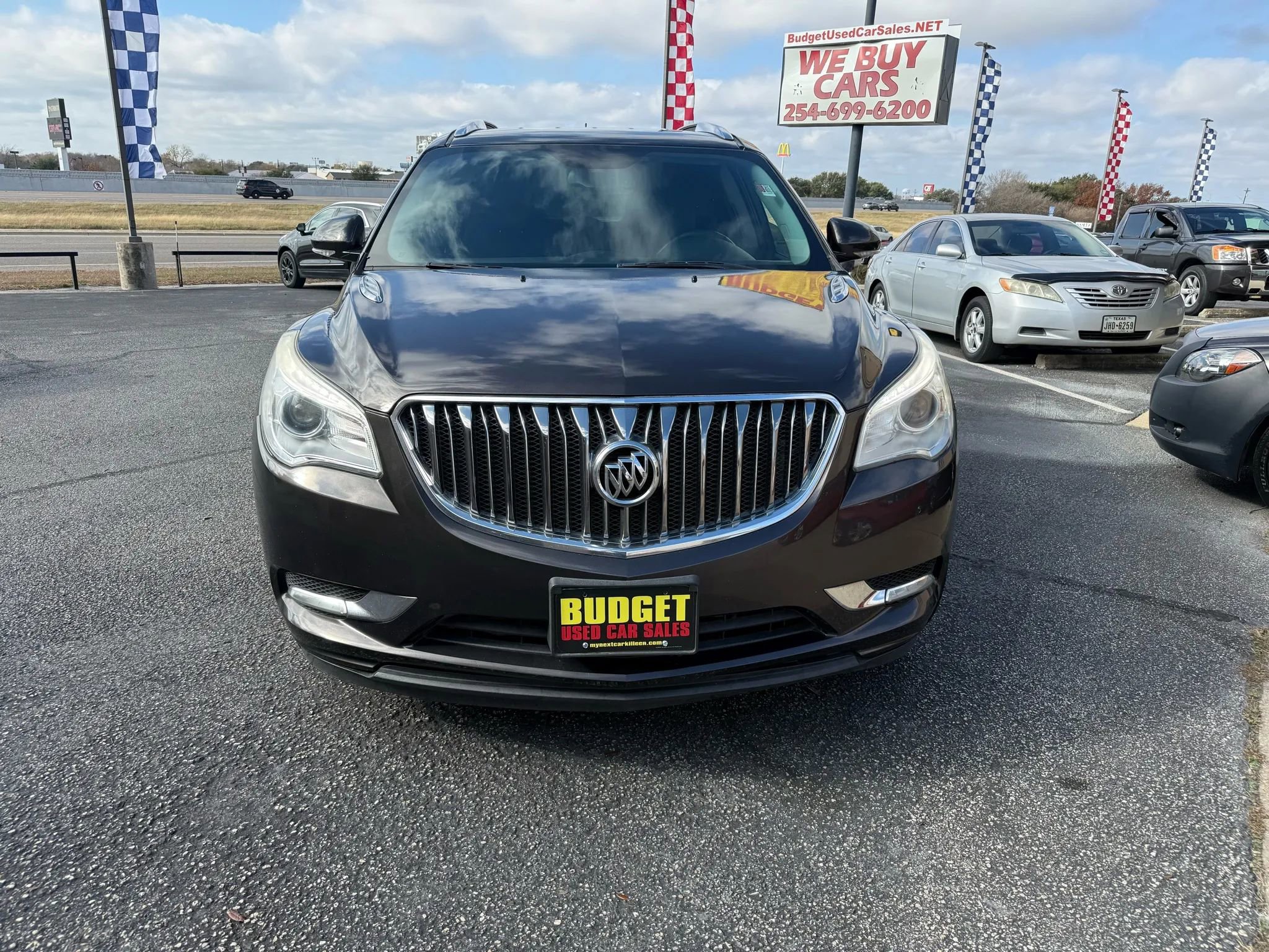 Used 2015 Buick Enclave Leather image 2