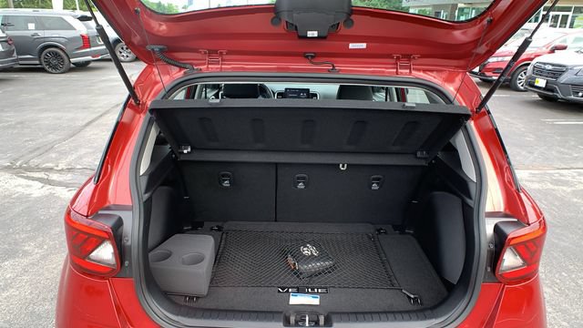 Used 2024 Hyundai Venue SEL FWD image 24
