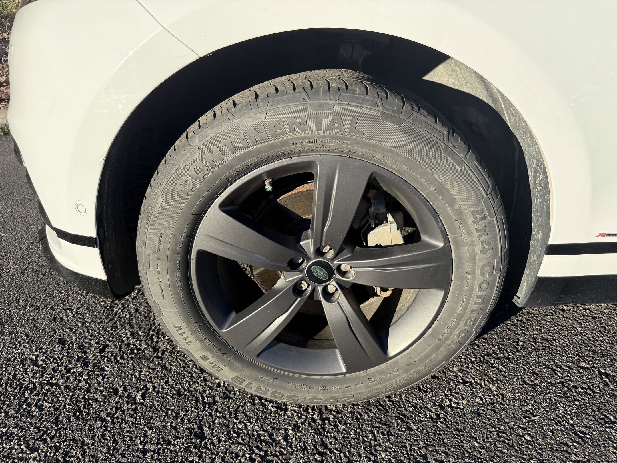 Used 2020 Land Rover Range Rover Velar R-Dynamic S image 24