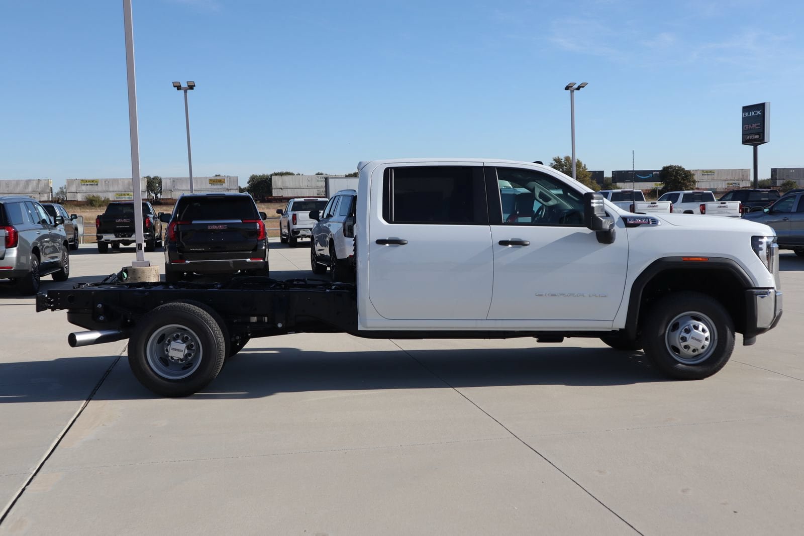 New 2026 GMC Sierra 3500 Pro w/ Convenience Package AWD/4WD image 3