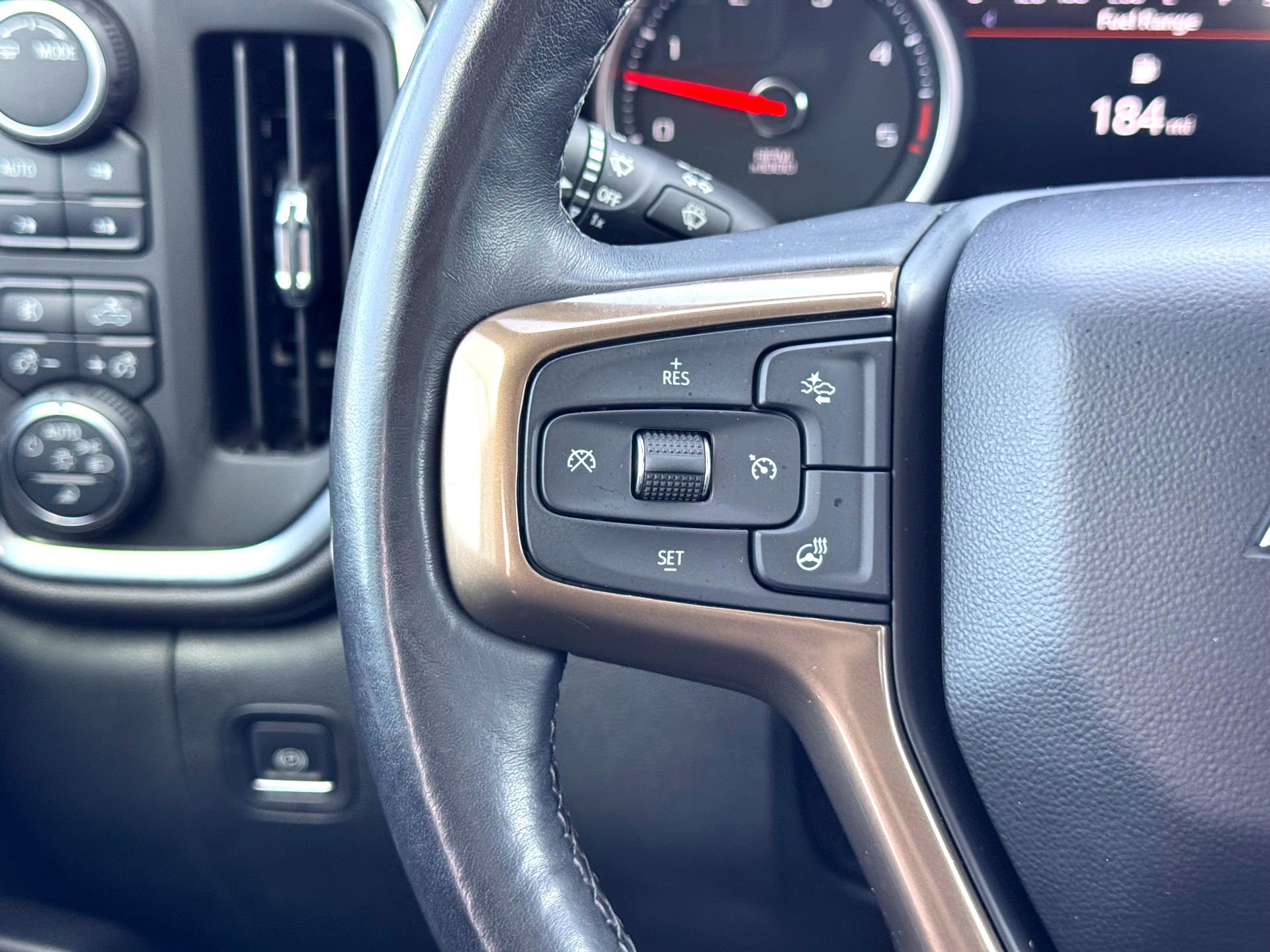 Used 2022 Chevrolet Silverado 3500 High Country w/ Technology Package image 25