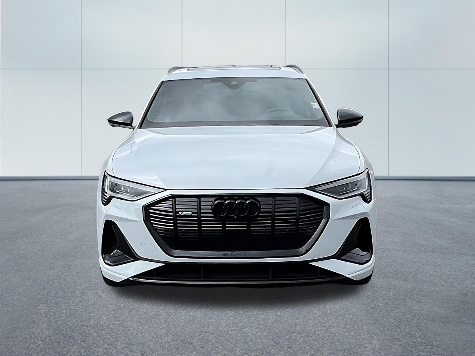 Used 2022 Audi e-tron Chronos AWD/4WD image 2