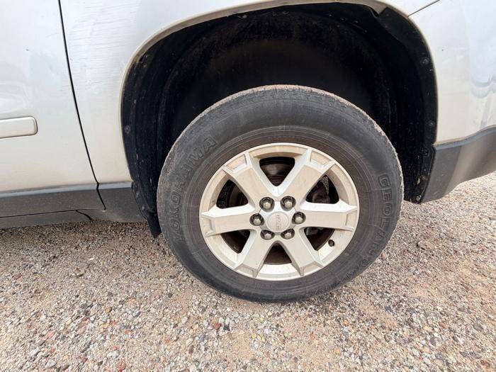 Used 2014 GMC Acadia SLE FWD image 14