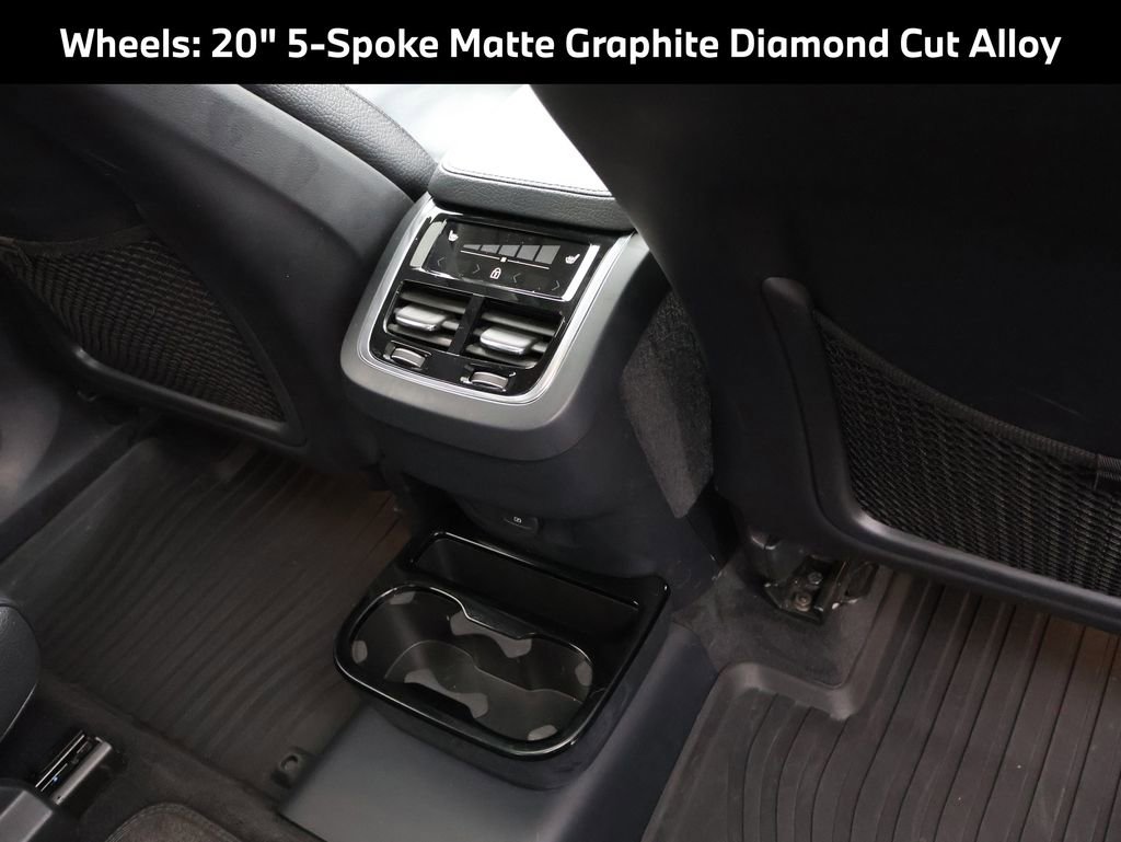 Used 2021 Volvo XC90 T6 Momentum w/ Advanced Package image 16