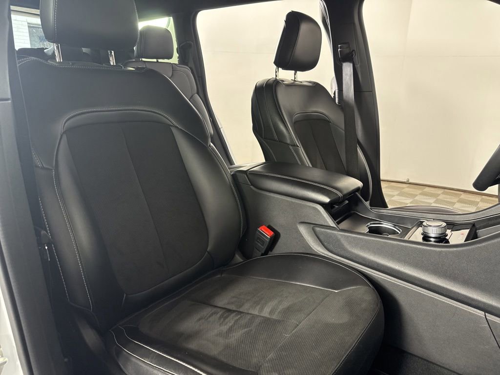 Used 2024 Jeep Grand Cherokee L Laredo AWD/4WD image 30
