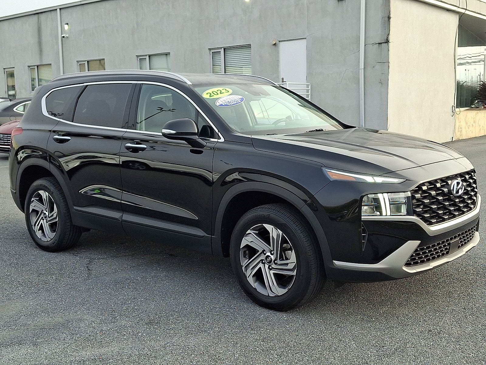 Certified 2023 Hyundai Santa Fe SEL AWD/4WD image 3