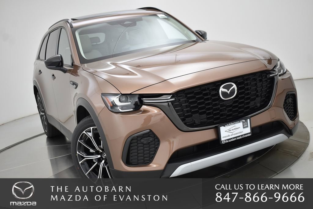 Used 2025 MAZDA CX-70 Plug-In Hybrid w/ Premium Pkg image 2