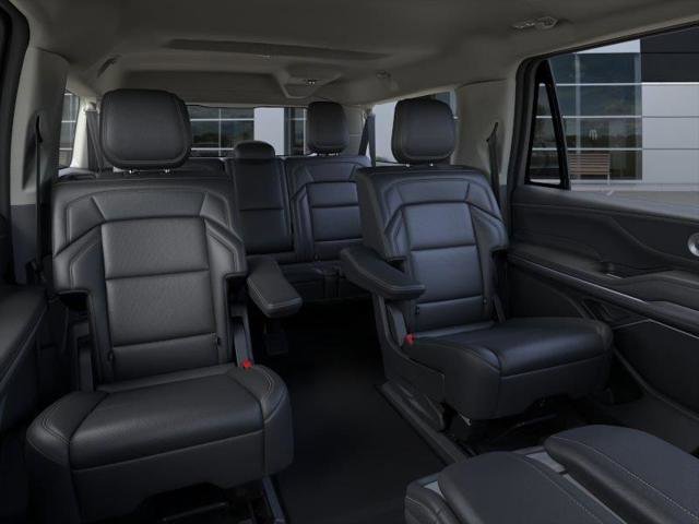 New 2026 Lincoln Navigator L Premier AWD/4WD image 11