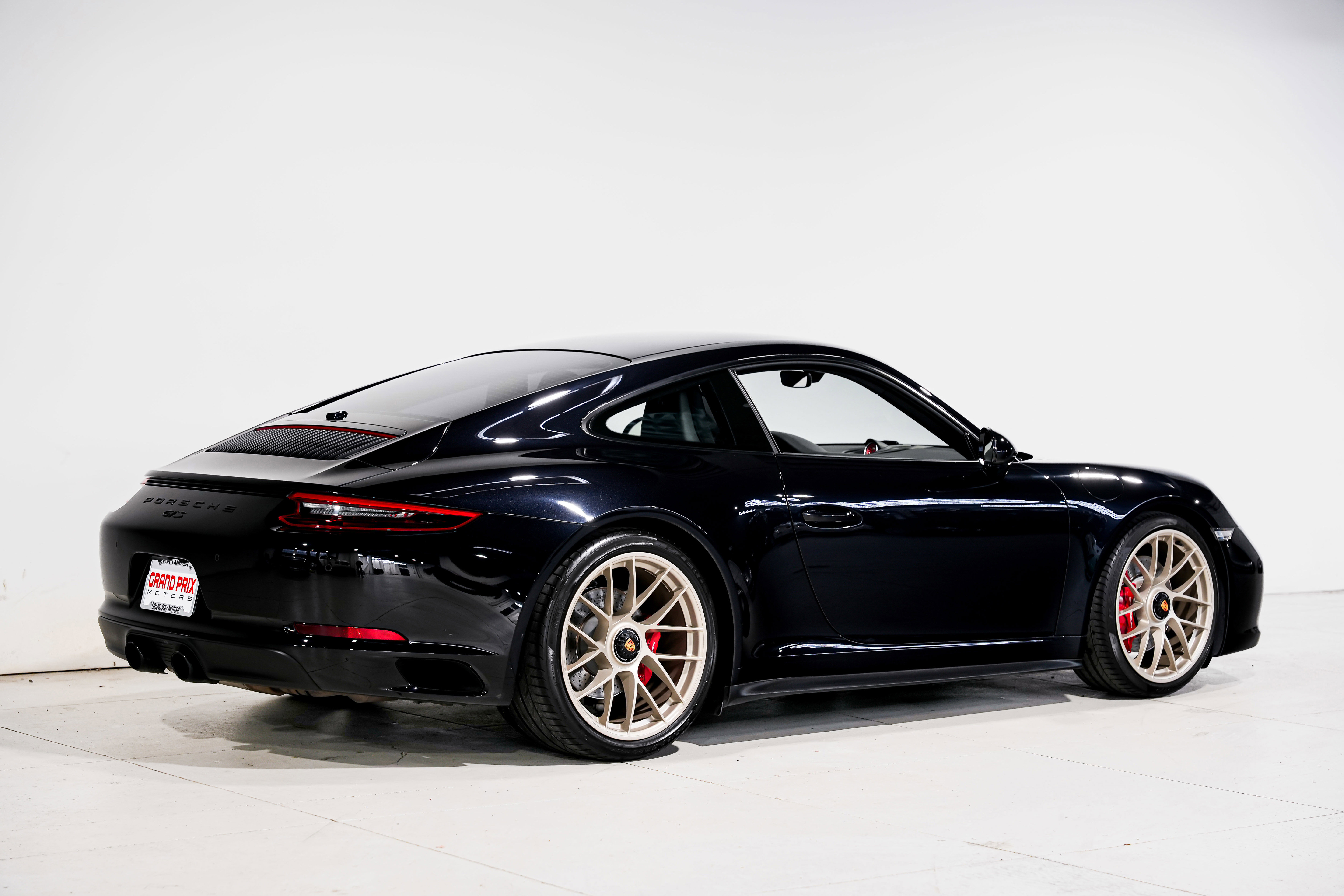 Used 2018 Porsche 911 Carrera GTS image 3