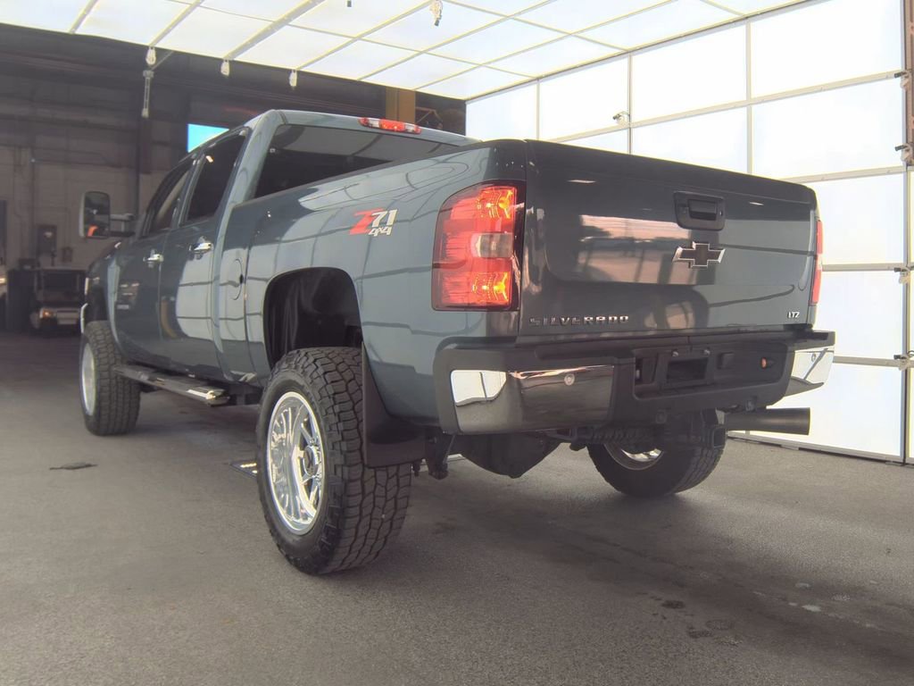 Used 2013 Chevrolet Silverado 2500 LTZ w/ LTZ Plus Package image 5
