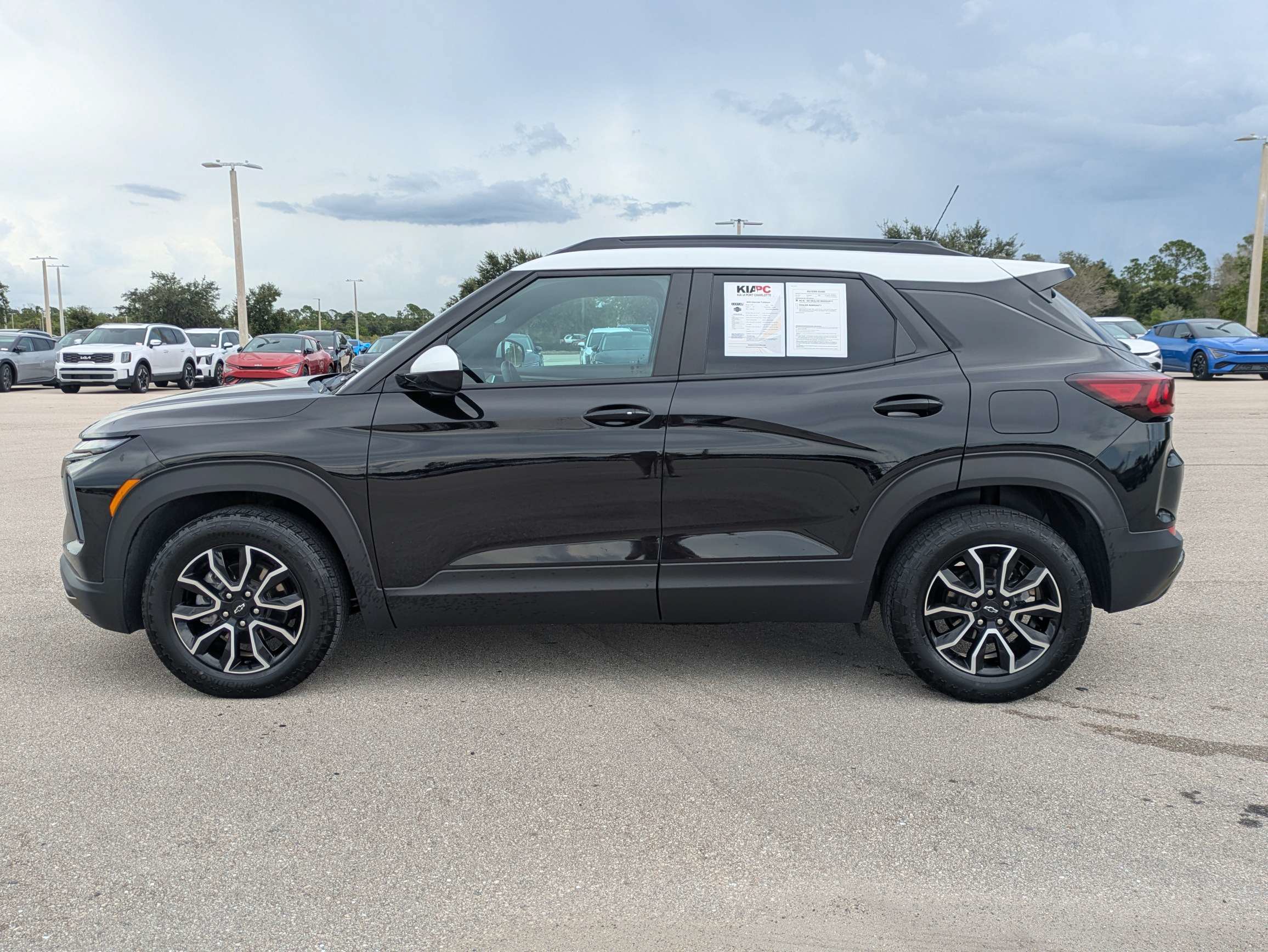 Used 2025 Chevrolet TrailBlazer ACTIV w/ Driver Confidence Package FWD image 8
