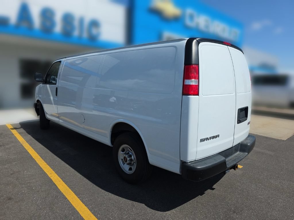 Used 2022 GMC Savana 2500 Extended w/ Driver Convenience Package RWD image 5
