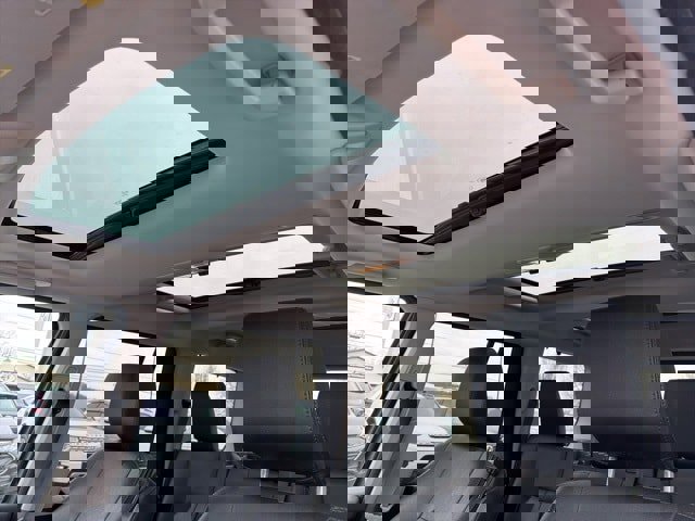 Used 2011 Land Rover LR4 HSE image 19