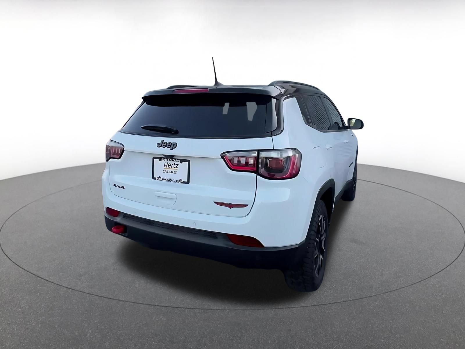 Used 2025 Jeep Compass Trailhawk AWD/4WD image 14