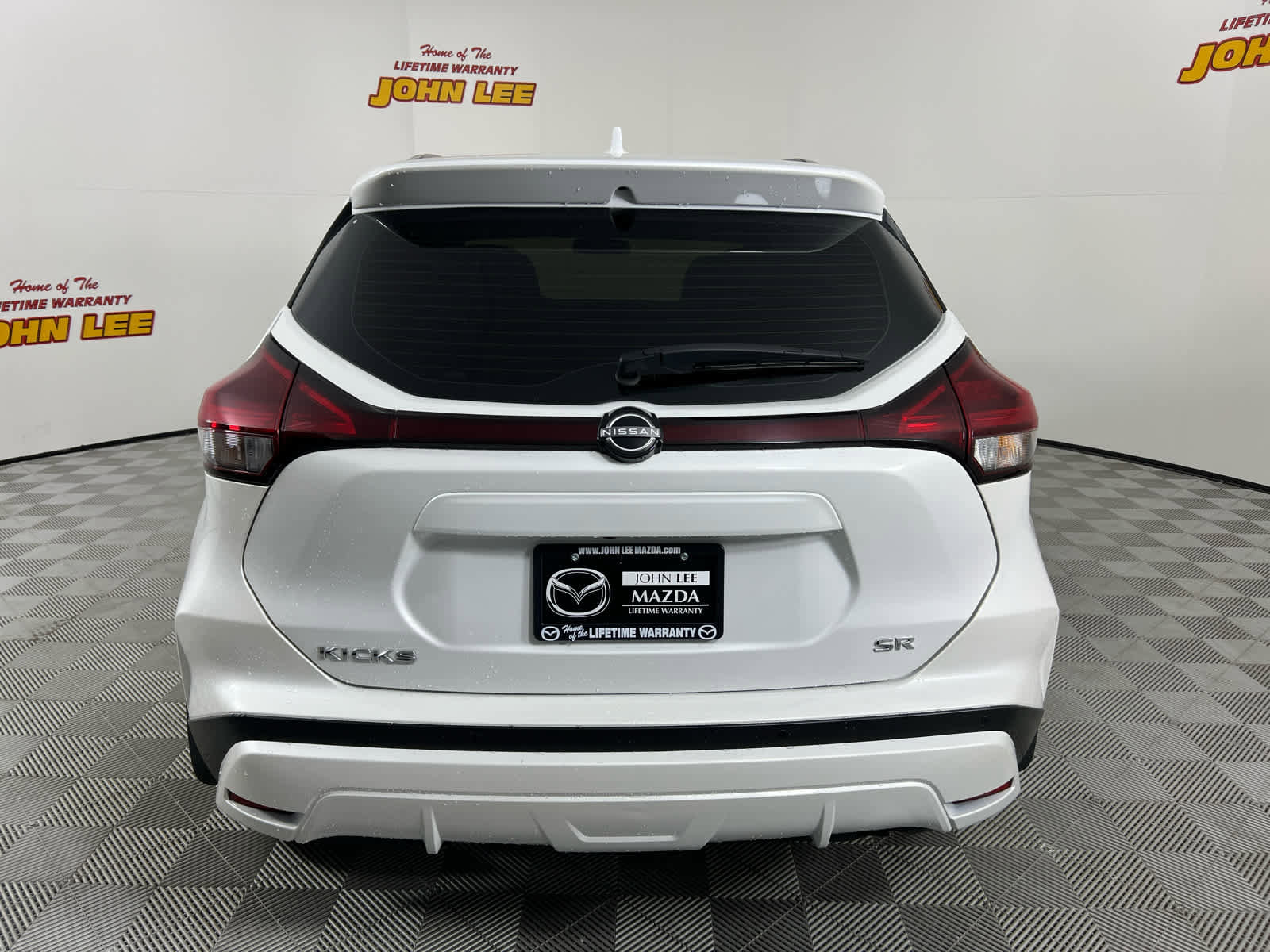 Used 2024 Nissan Kicks SR image 4