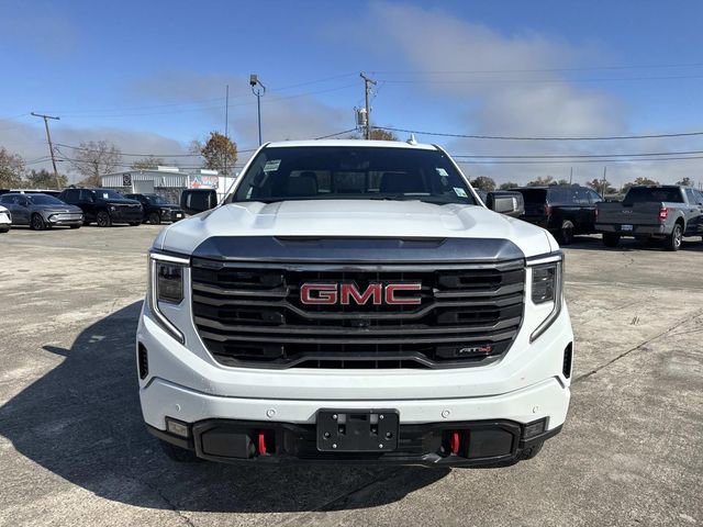 Used 2024 GMC Sierra 1500 AT4 w/ Technology Package image 4