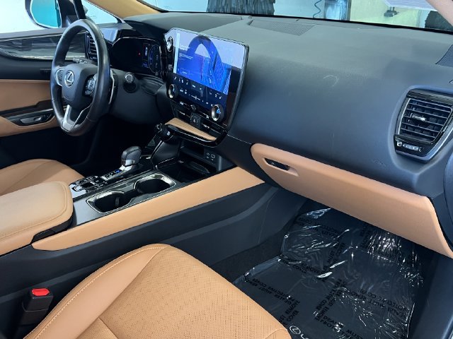 Certified 2025 Lexus NX 350 AWD w/ Accessory Package (2T) image 43