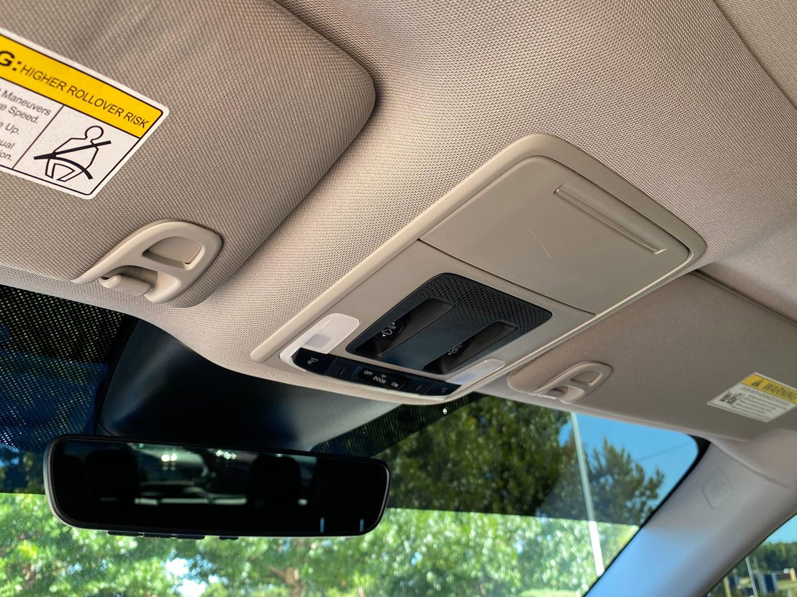 Used 2024 Honda Pilot Touring image 23