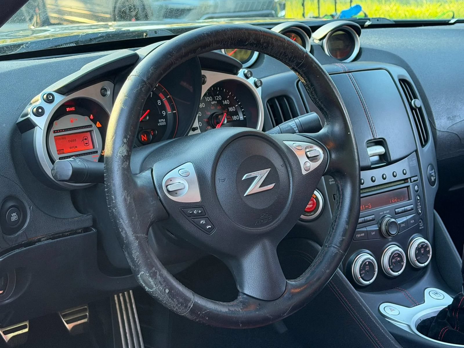 Used 2010 Nissan 370Z Touring w/ Sport Pkg RWD image 5